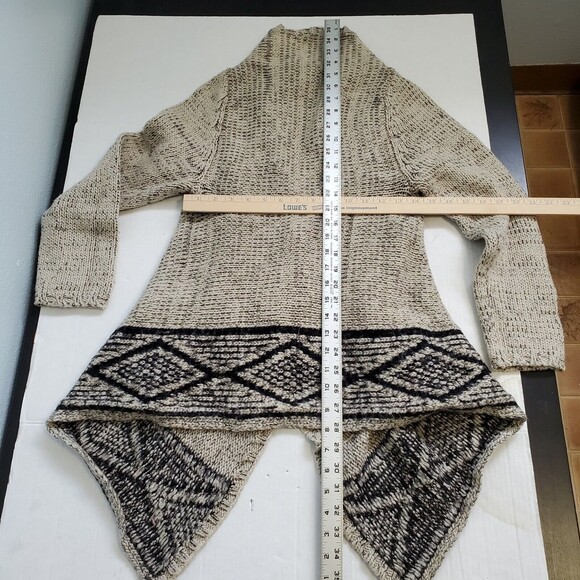BCBGMAXAZRIA Cardigan Sweater Open Front Wool Blend Beige Aztec Women Sz M Med - Picture 6 of 10